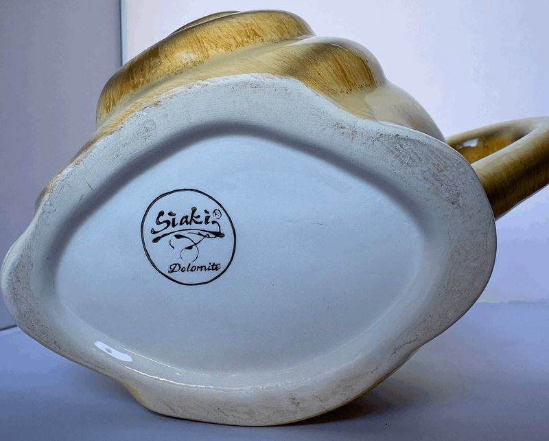 Onderkant stempel Siaki Dolomite theepot⁠