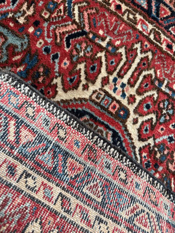Vintage handgeknoopt tapijt – 85 × 64 cm
