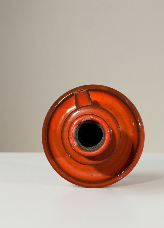 West German Pottery kandelaar. Rood/oranje lava glazuur. Vintage keramiek jaren 60
