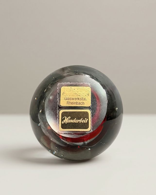 Vintage glazen presse-papier Rheinbach – rood zwart design in massief glas