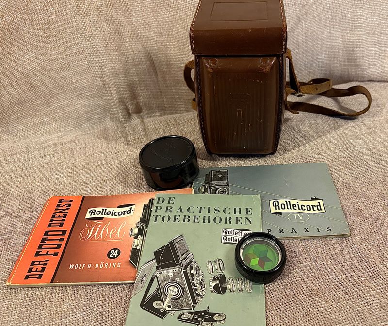 rolleicord-iv-met-leder-tas-en-instructieboekjes