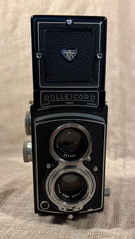 Rolleicord IV (Model K3D) TLR, Schneider-Kreuznach Xenar 75mm f/3.5. Complete set