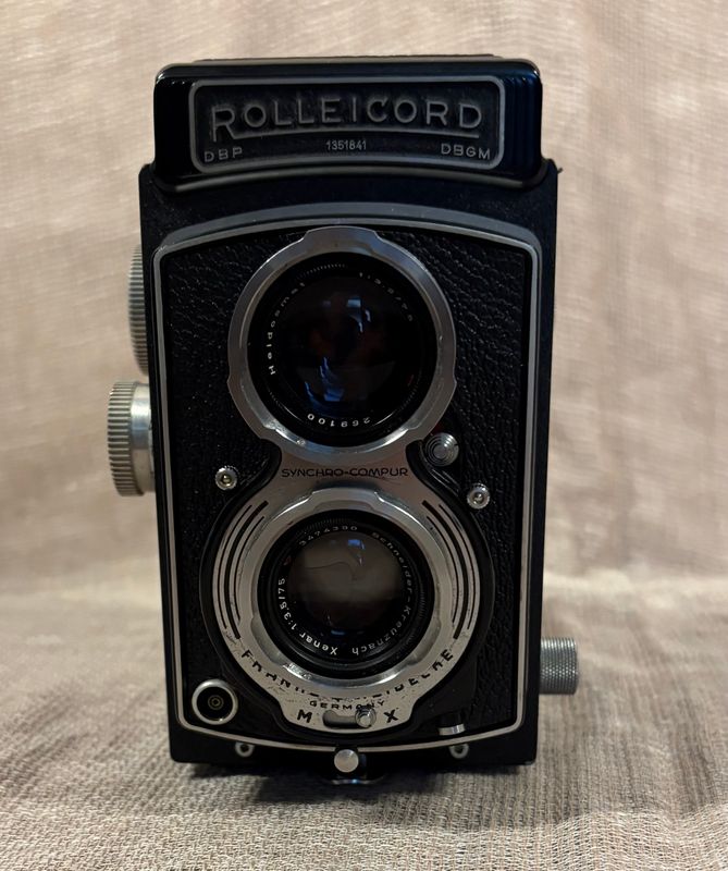 Rolleicord IV (Model K3D) TLR, Schneider-Kreuznach Xenar 75mm f/3.5. Complete set