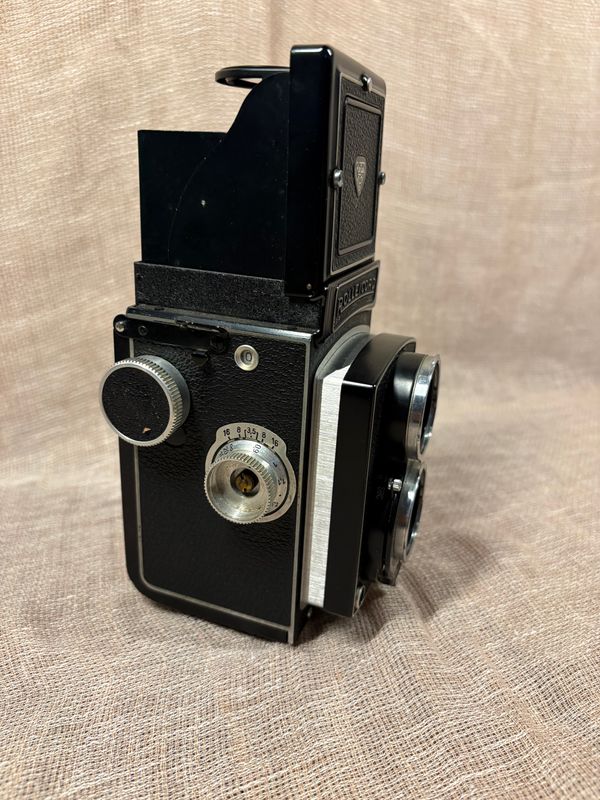 Rolleicord IV (Model K3D) TLR, Schneider-Kreuznach Xenar 75mm f/3.5. Complete set
