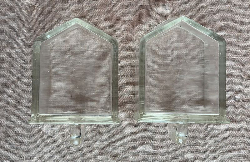 Vintage houten kruidenkast met glazen gruttersbakken (o.a. Poncet & Cubex)