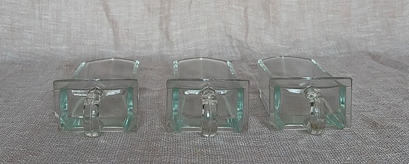 Vintage houten kruidenkast met glazen gruttersbakken (o.a. Poncet & Cubex)
