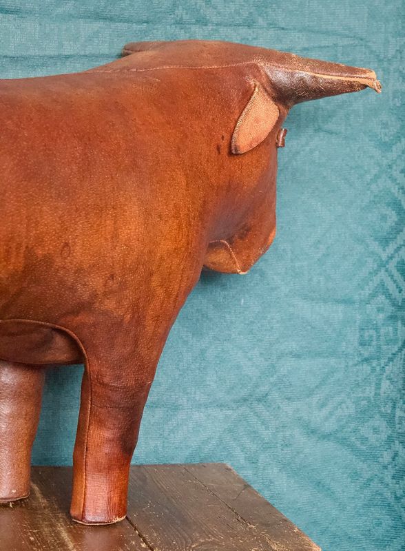 Omersa leren stier, Liberty of London