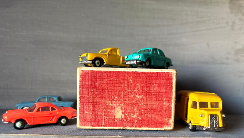 Norev Micro-Miniatures 1:86, alle vijf de autootjes bij elkaar