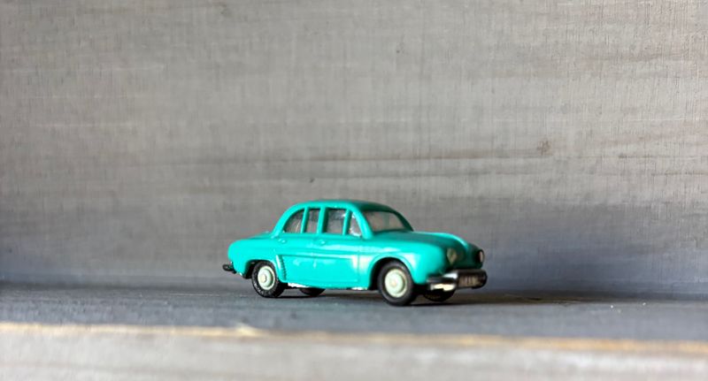 Norev Micro-Miniatures 1:86, Renault Dauphine in turquoise