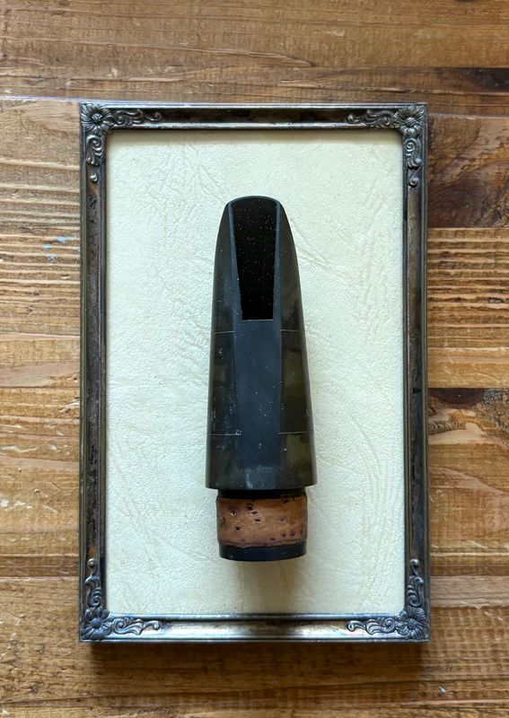 Klarinetset Leblanc en Buffet Crampon, Leblanc Paris mondstuk 4L met achtkantig merkstempel
