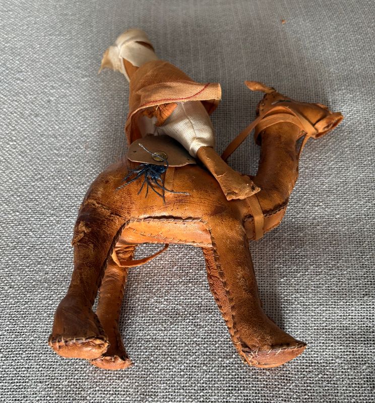 Vintage lederen kameel met rijder, patina van het leer