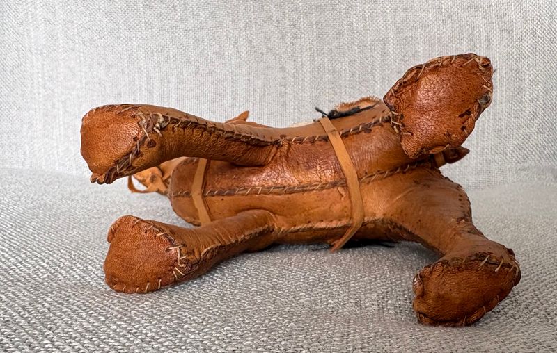 Vintage Lederen Kameel met Rijder (24,5 cm)