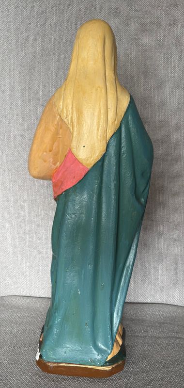 Vintage gipsen Mariabeeld Onbevlekt Hart 43 cm, achterzijde van het beeld
